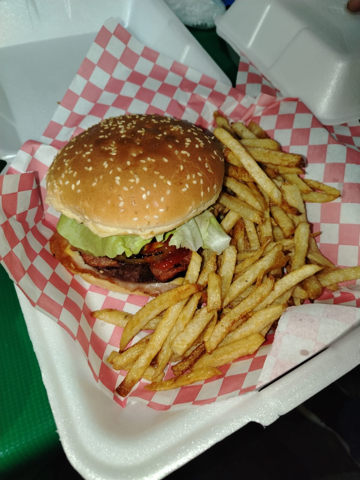Hamburguesa con papas